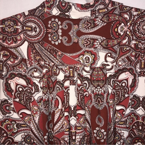 Chico’s Blouse Paisley Soft Pleats Long Sleeve Cuffs Gold Buttons Loose Fit - Picture 5 of 9